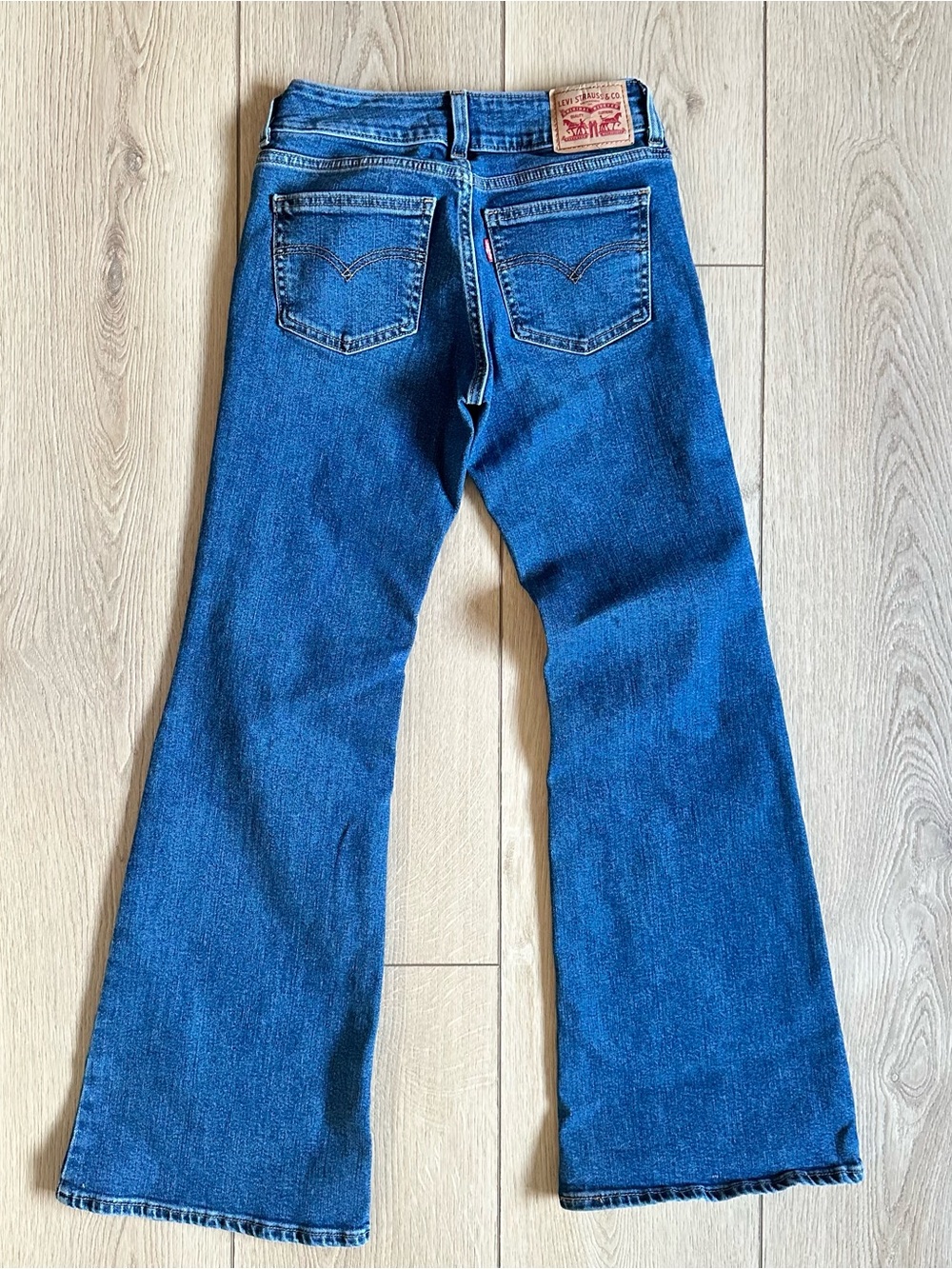 Levi’s super low flare size 25 - Picture 3 of 4